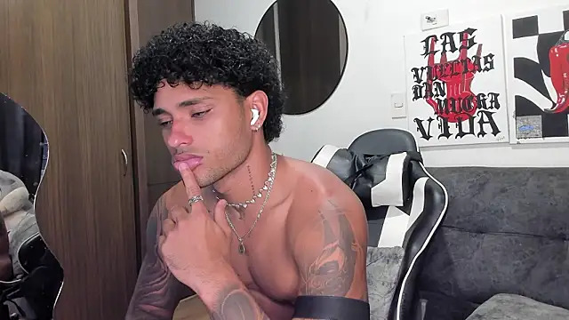 Alessandro Vanni online show from 02/26/26, 03:27