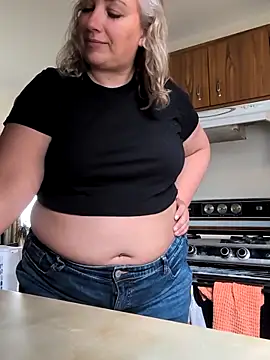Canadian BBW online show from 06/03/26, 09:42