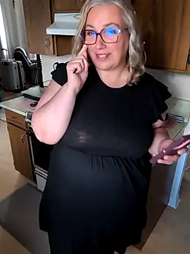 Snapshot of Canadian_BBW chatting on 07/15/26, 10:26 Canadian BBW online show from 07/15/26, 10:26