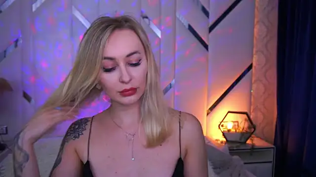 Snapshot of GraceCandy chatting on 03/17/25, 10:38 GraceCandy online show from 03/17/25, 10:38