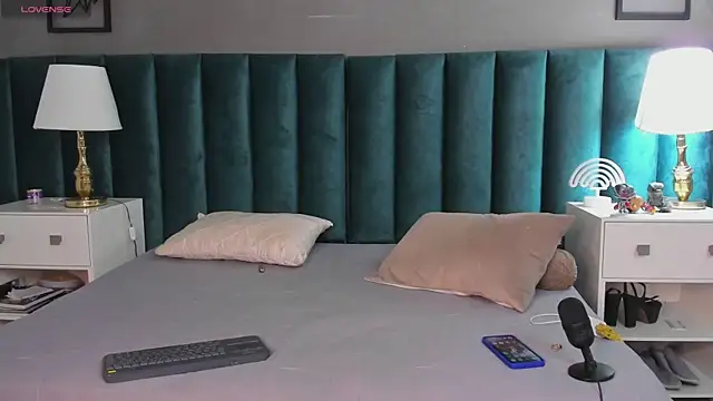 Snapshot of Karol_fenixx chatting on 03/12/25, 04:02 Karol fenixx online show from 03/12/25, 04:02