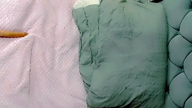 Imannejulienne online show from 03/01/26, 03:30