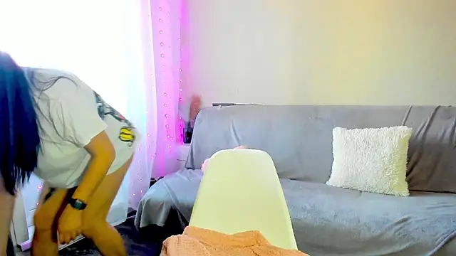 Snapshot of viki_love77 chatting on 02/17/26, 03:36 viki love77 online show from 02/17/26, 03:36