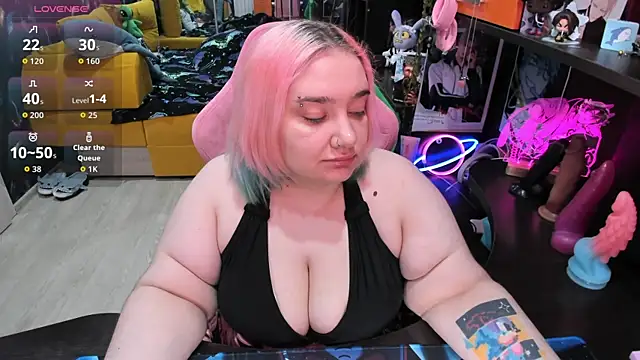 Softie Sofy online show from 04/25/26, 02:47