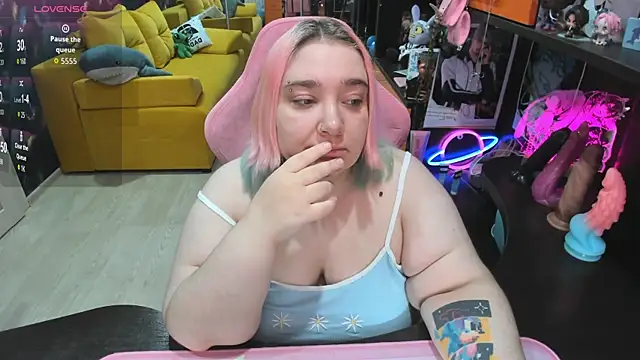 Softie Sofy online show from 05/26/26, 03:13
