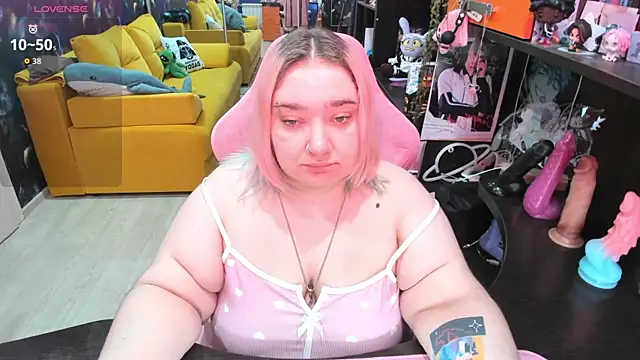 Softie Sofy online show from 07/05/26, 01:56