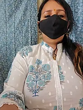 cute-tanvi online show from 03/05/25, 04:34