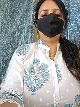 cute-tanvi online show from 03/05/25, 08:21