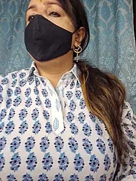 cute-tanvi online show from 12/04/25, 01:48