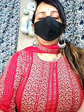 cute-tanvi online show from 02/04/26, 01:22