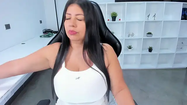 Snapshot of natural_bigboobs chatting on 11/09/25, 07:34 natural bigboobs online show from 11/09/25, 07:34