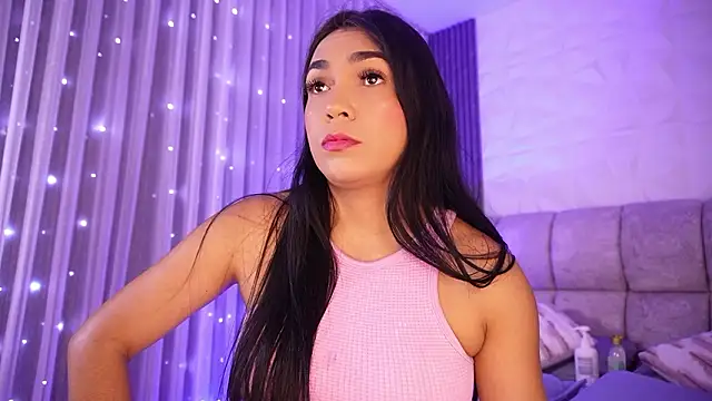 Snapshot of rousse_coup chatting on 02/26/26, 07:13 rousse coup online show from 02/26/26, 07:13