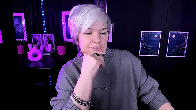 CarmenSoft online show from 03/18/26, 08:34