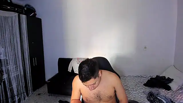 Snapshot of ares_sexxx chatting on 06/16/26, 02:09 ares sexxx online show from 06/16/26, 02:09