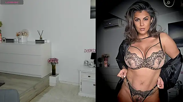 Domixdyva online show from 10/13/25, 10:37