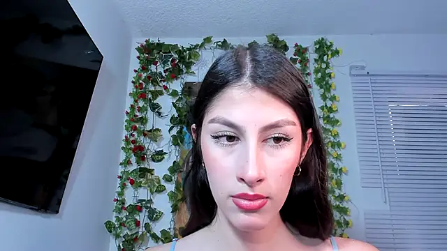 valeria gonzales  online show from 02/18/25, 07:52