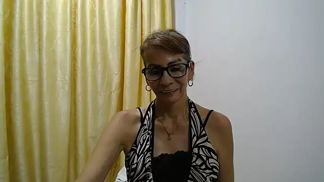 mommysexy16 online show from 10/10/25, 03:49