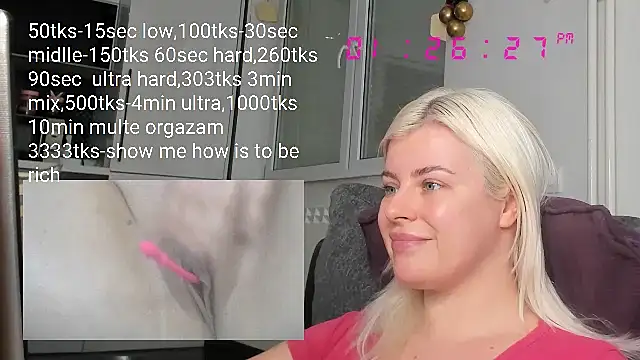 queenofthenighttt online show from 02/08/25, 12:28