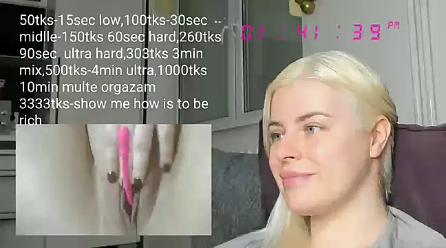 queenofthenighttt online show from 02/28/25, 12:42