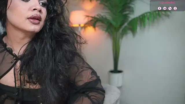 Snapshot of artechloe chatting on 09/19/25, 11:16 artechloe online show from 09/19/25, 11:16