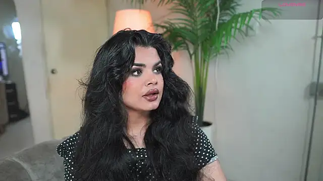 Snapshot of artechloe chatting on 09/27/25, 11:10 artechloe online show from 09/27/25, 11:10