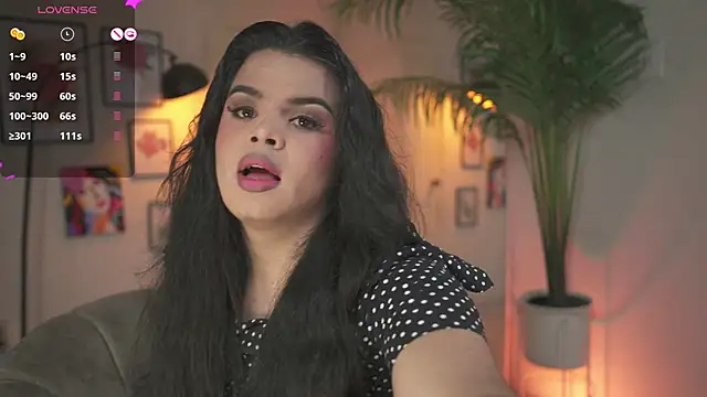 Snapshot of artechloe chatting on 11/19/25, 07:03 artechloe online show from 11/19/25, 07:03