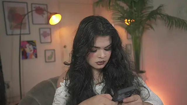 Snapshot of artechloe chatting on 11/29/25, 01:41 artechloe online show from 11/29/25, 01:41