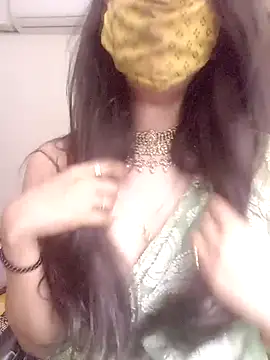 Snapshot of Lavanya_Shah chatting on 10/28/25, 02:42 Lavanya Shah online show from 10/28/25, 02:42