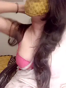 Snapshot of Lavanya_Shah chatting on 11/06/25, 02:40 Lavanya Shah online show from 11/06/25, 02:40