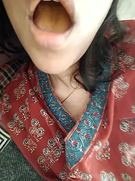 Snapshot of Lavanya_Shah chatting on 04/04/26, 06:44 Lavanya Shah online show from 04/04/26, 06:44