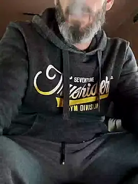 Snapshot of 207RCCam chatting on 01/12/25, 04:29 207RCCam online show from 01/12/25, 04:29