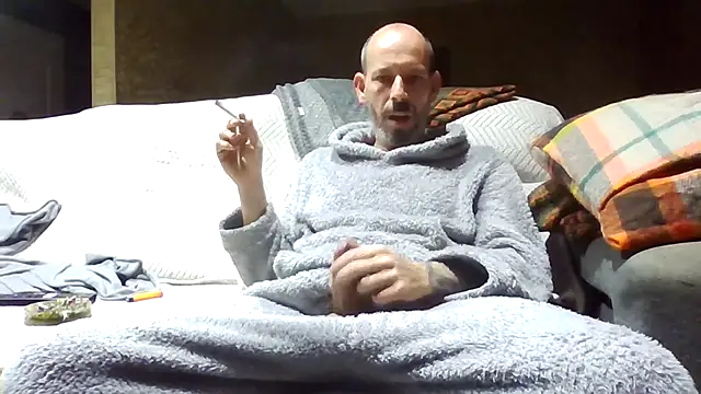 Snapshot of 207RCCam chatting on 11/16/25, 04:29 207RCCam online show from 11/16/25, 04:29