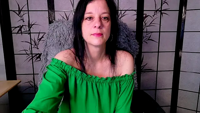  Sweetlonglips  online show from 06/14/26, 07:32