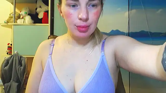 Snapshot of miaa_sunn chatting on 11/14/25, 09:13 miaa sunn online show from 11/14/25, 09:13