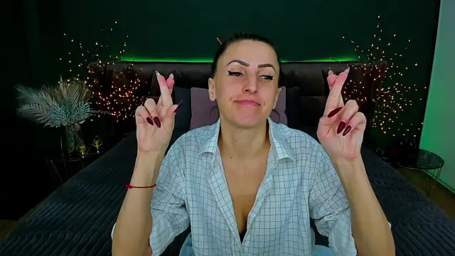 Rebecca Diamond online show from 02/18/25, 06:26