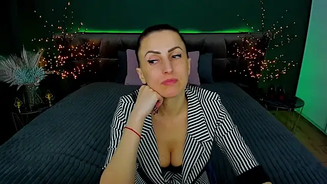 Rebecca Diamond online show from 03/18/25, 03:53