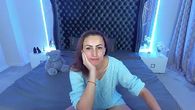 Rebecca Diamond online show from 11/02/25, 06:16