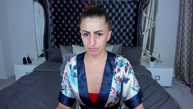 Rebecca Diamond online show from 11/30/25, 06:06