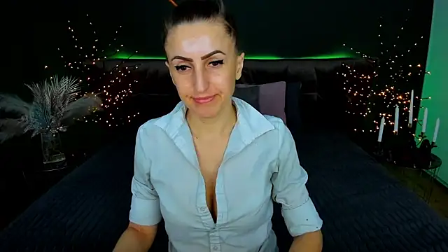 Rebecca Diamond online show from 02/02/26, 06:45