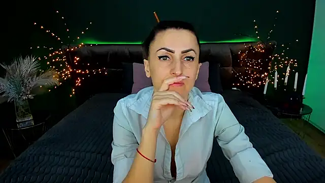 Rebecca Diamond online show from 02/12/26, 05:46