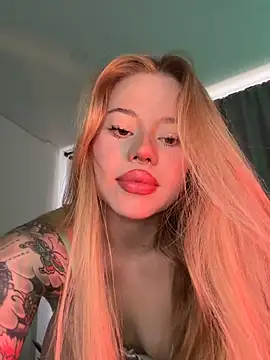 curchez  online show from 02/03/25, 08:35