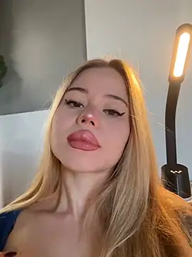 curchez  online show from 02/27/26, 07:36