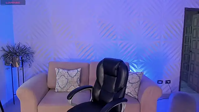 AbellaCroft online show from 01/11/26, 01:05