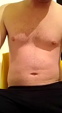 Snapshot of Rolandxxxr chatting on 02/23/25, 09:48 Rolandxxxr online show from 02/23/25, 09:48