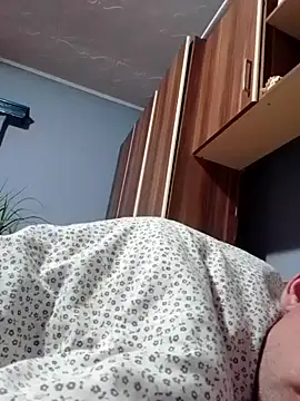 Snapshot of Rolandxxxr chatting on 03/09/25, 11:46 Rolandxxxr online show from 03/09/25, 11:46