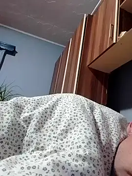 Snapshot of Rolandxxxr chatting on 03/10/25, 05:54 Rolandxxxr online show from 03/10/25, 05:54