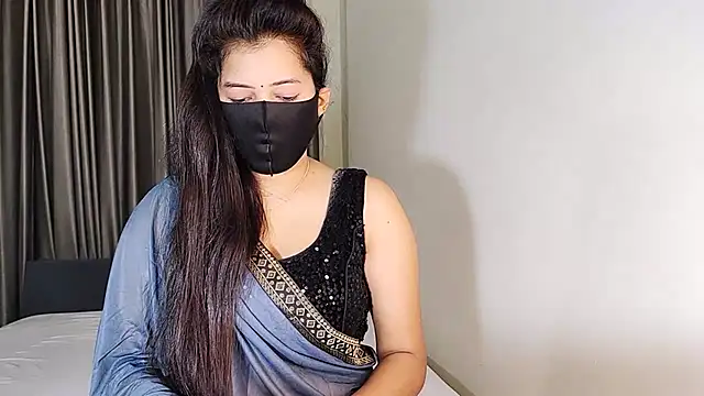 YourLovelyQueen online show from 12/23/24, 04:22
