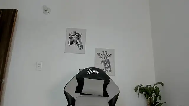 Hanna Risso online show from 09/11/25, 06:19