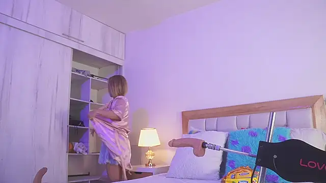 Snapshot of elena_mature chatting on 12/01/25, 07:19 elena mature online show from 12/01/25, 07:19