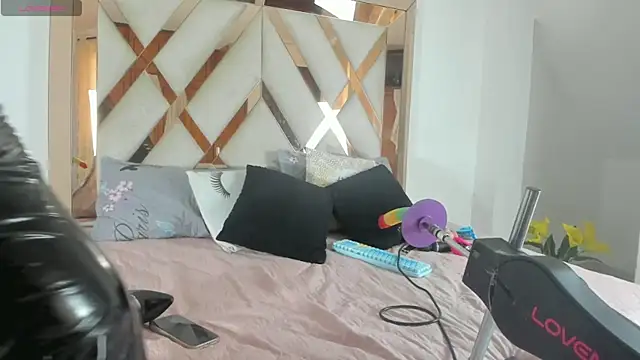 Snapshot of elena_mature chatting on 02/28/26, 07:15 elena mature online show from 02/28/26, 07:15